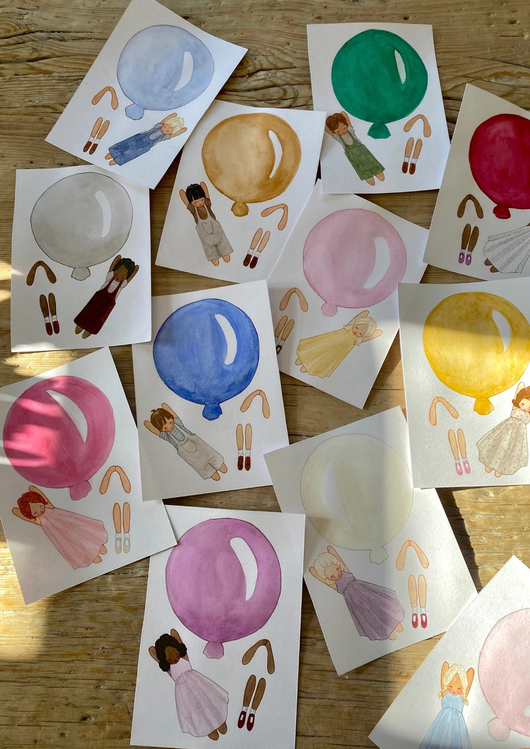 Mobil - Gul ballong med flicka