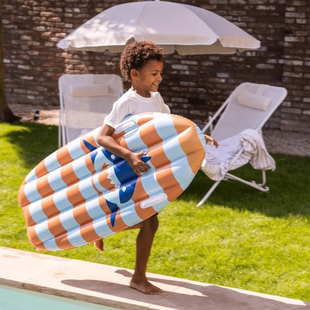 Swim Essentials Uppblåsbar Surfbräda - Tropic Shark 120 cm