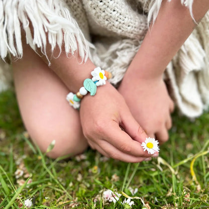 Daisy chain bracelet