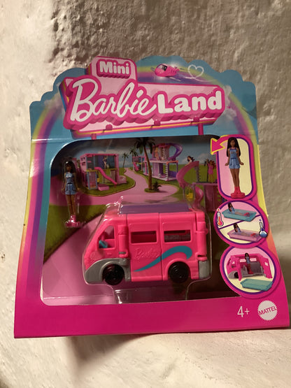 Mini Barbie Land - Fordon med docka
